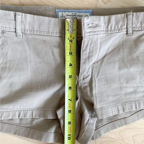 Abercrombie & Fitch Low Rise Creamy Color Shorts - Picture 10 of 10